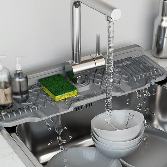 Aqua Slope Gummi-Wasserhahnmatte – Effektiver Spritzschutz für Ihre Spüle 1
