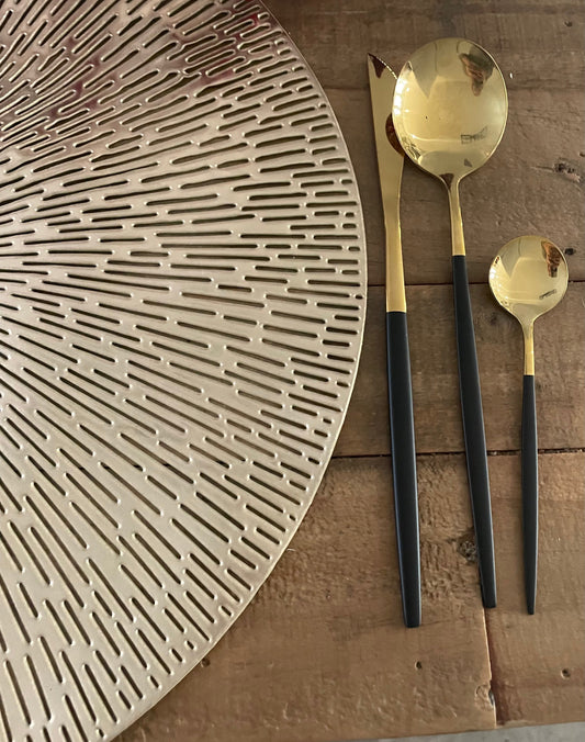 Goldene Tischsets Set Mit 2 – Eleganter Glanz Für Festliche Anlässe 1