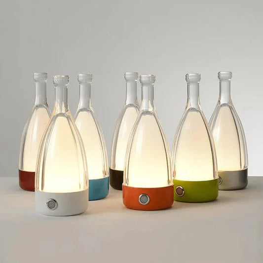 LumiBottle Nachtlampe Weinflaschenform – Gemütliches Warmes Licht Für Entspannte Abende 1