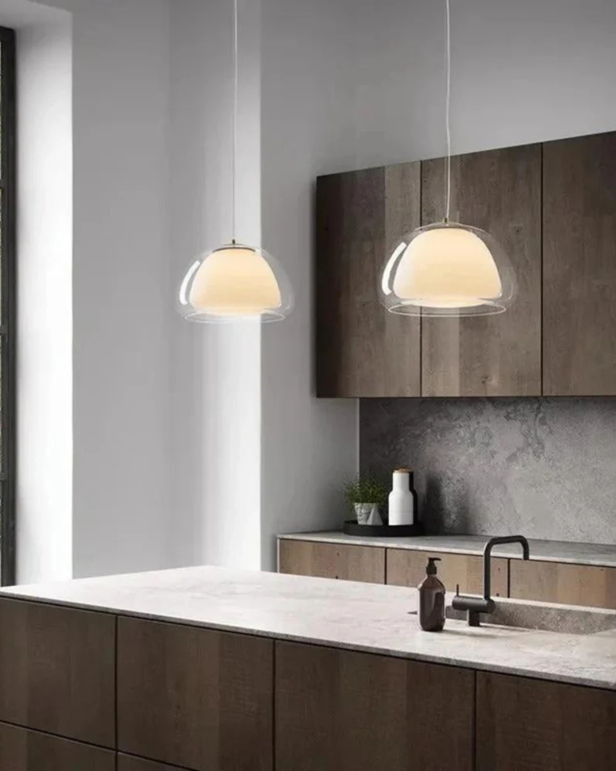 GlasKugel Duo - Elegante Hängeleuchte für sanftes Licht