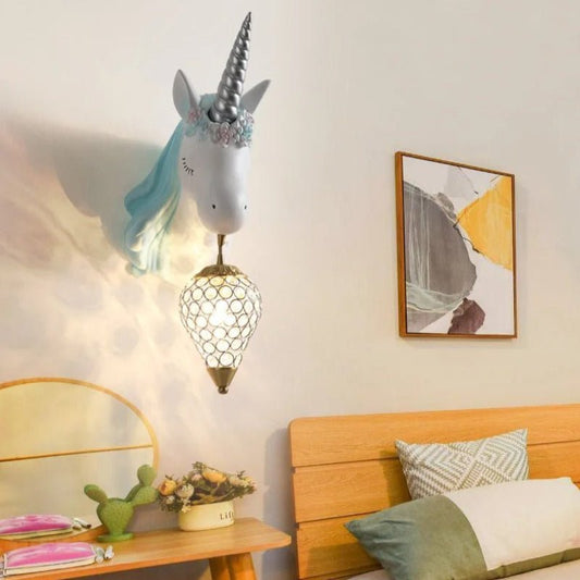 <strong>Einhornwandlampe für Kinderzimmer</strong> – Magische Atmosphäre für kleine Träumer 1