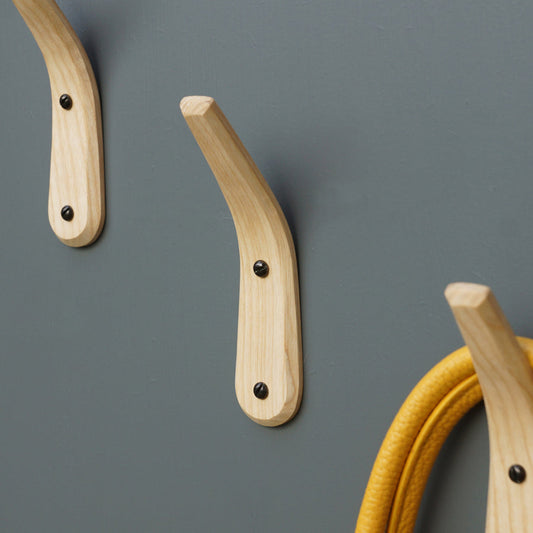 <strong>Handgefertigter Wandhaken aus Holz</strong> – <strong>Vielseitige Aufhängemöglichkeiten für Ihren Raum</strong> 4