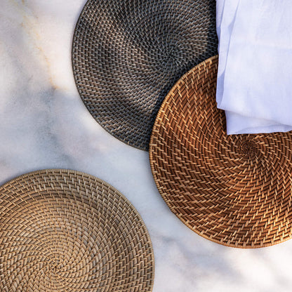 Artesia Rundes Rattan Tischset – Handgefertigte Eleganz Für Stilvolle Anlässe 3