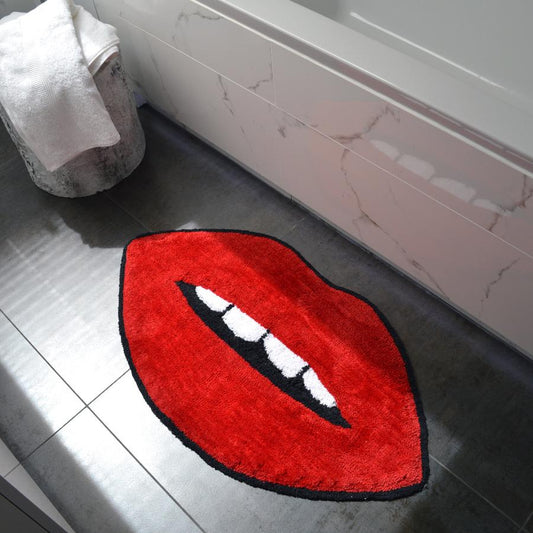 Badematte Lippenform – Auffälliger Farbtupfer für Ihr Badezimmer 0