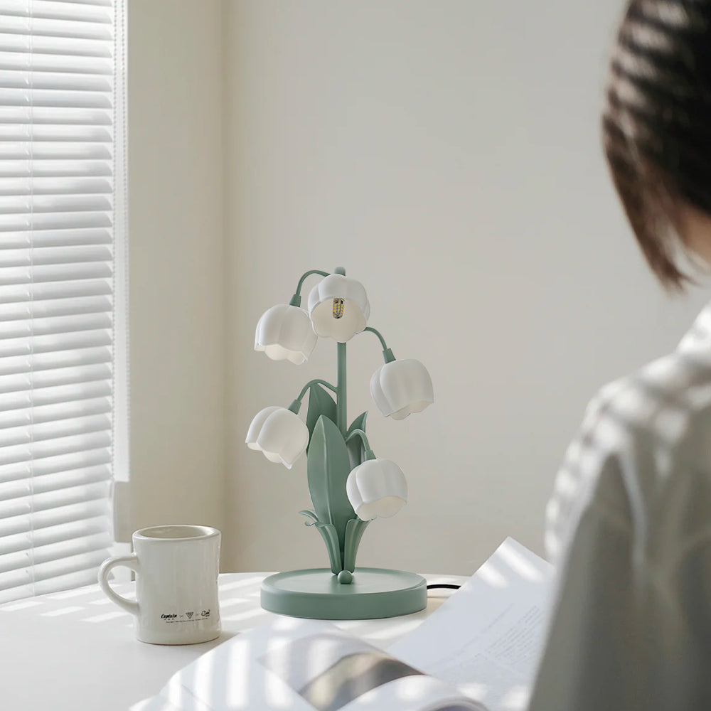 **Bell Orchid Tischlampe – Elegantes Design mit Farbakzenten** 4