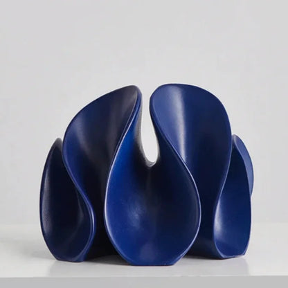 Bloom Wave Skulptur aus Kunstharz – Elegante Wellenform für Modernes Design 7