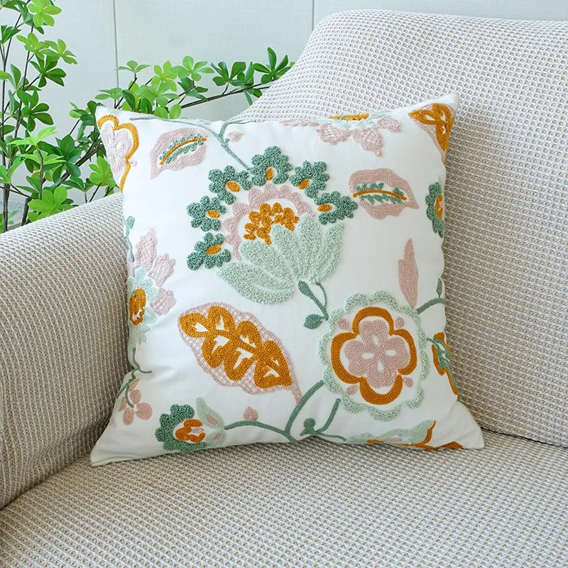 Bloom & Thrive Kissenbezüge – Handgestickte Blumenmuster für Einladende Wohnräume 7