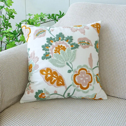 Bloom & Thrive Kissenbezüge – Handgestickte Blumenmuster für Einladende Wohnräume 7