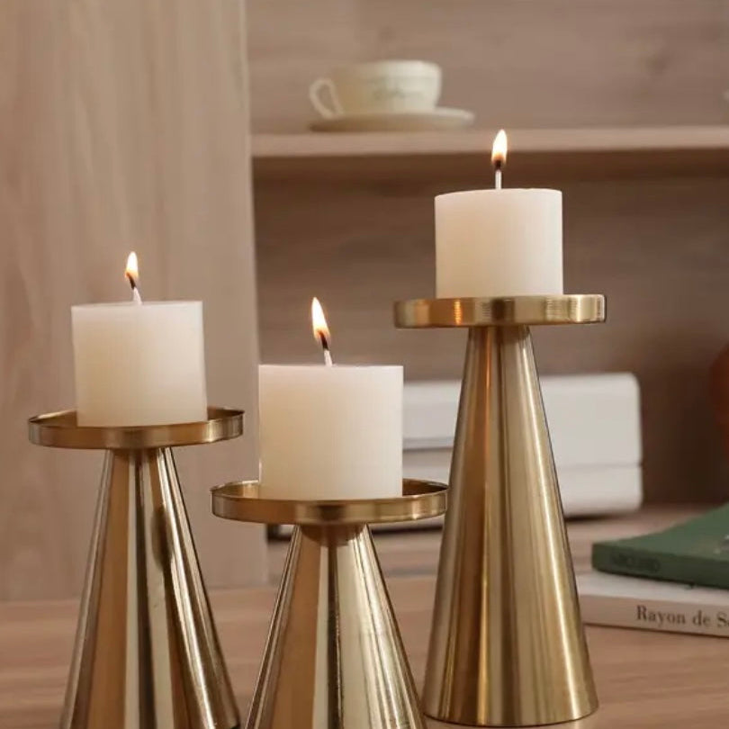 Bronzener Obelisk-Kerzenhalter Set – Zeitlose Eleganz Für Stilvolle Akzente 0