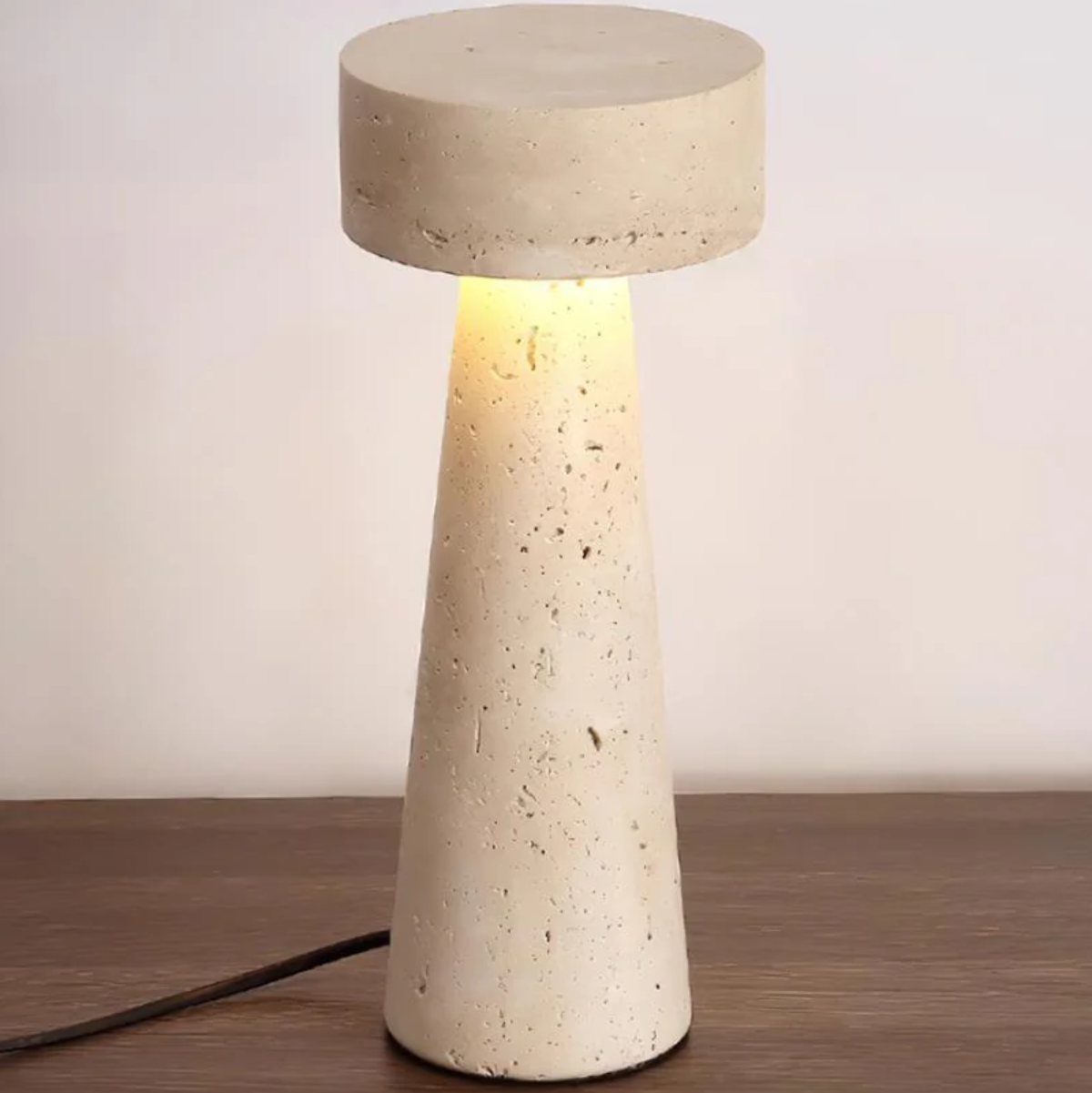 Minimalistische Tischlampe - Stilvolle Akzentbeleuchtung