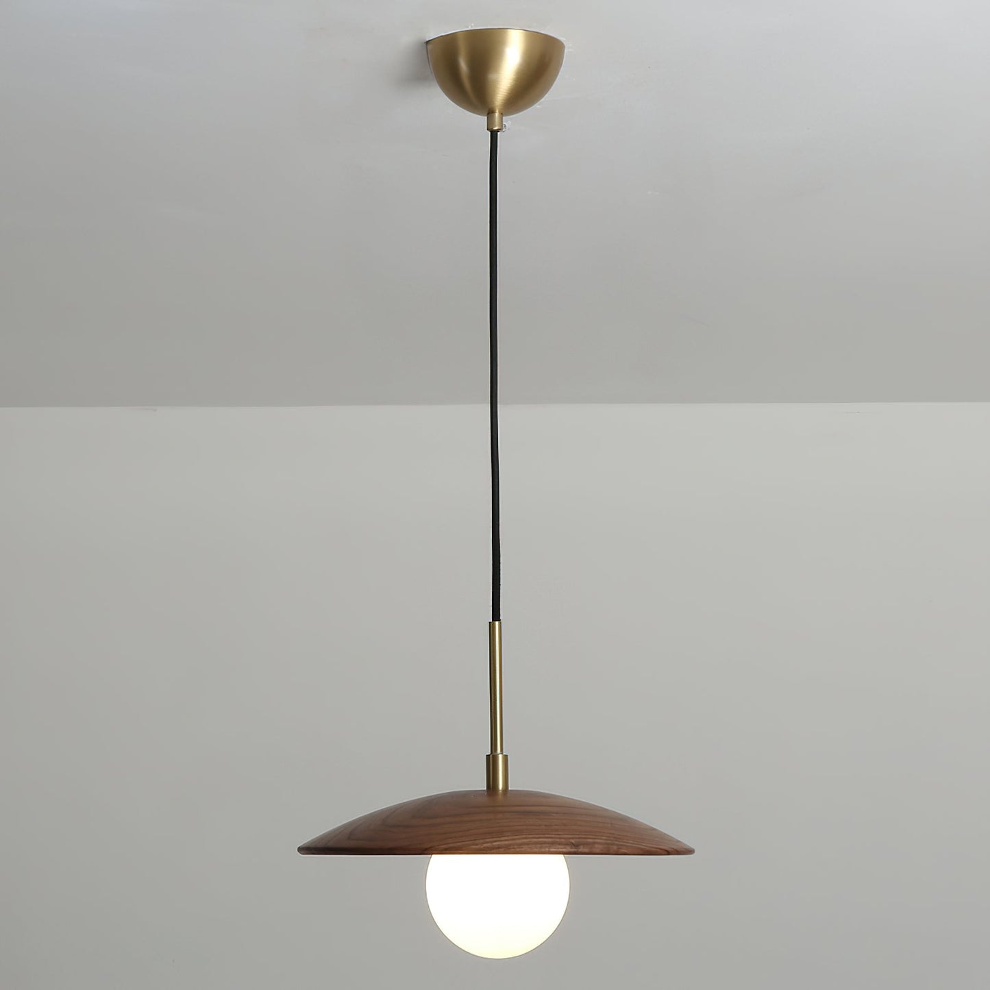 **Caroll Pendelleuchte** – Elegantes Design mit Warmem Licht 0