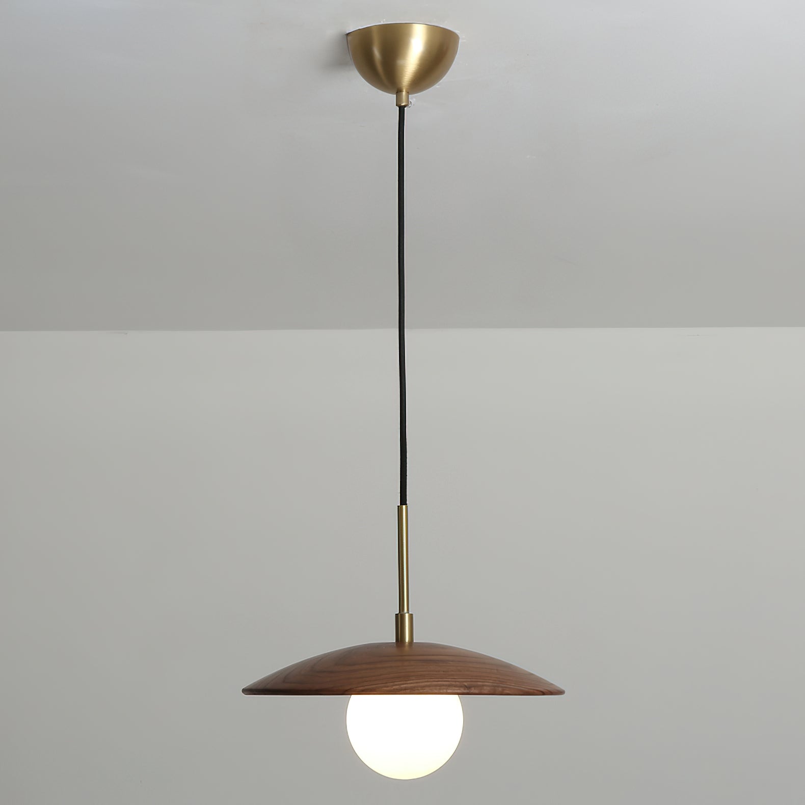 **Caroll Pendelleuchte** – Elegantes Design mit Warmem Licht 0