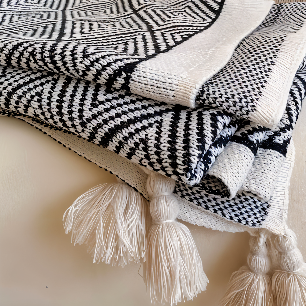 DecoDiamond Geometrische Kuscheldecke – Stilvolle Eleganz für Behagliche Nächte 6