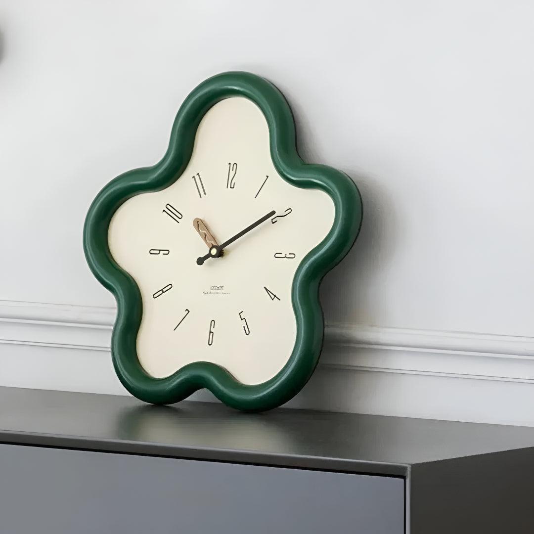 Dekorative Blumen-Wanduhr mit Pendel – Eleganter Zeitmesser für Ihr Zuhause 5