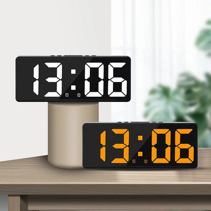 EINFACHE LED-UHR – Praktische Lösung für Müheloses Ablesen 2