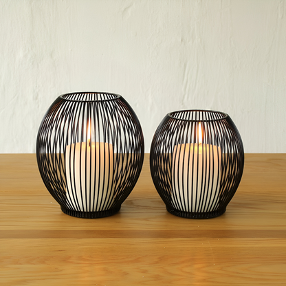 Elegante Schwarze Metalllaterne – Stilvolles Lichtspiel Für Ihr Zuhause 4