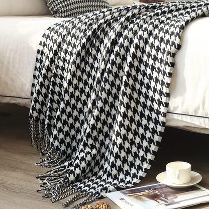 **Étoile Noir Wurfdecke – Zeitlose Eleganz für Ihr Zuhause** 2