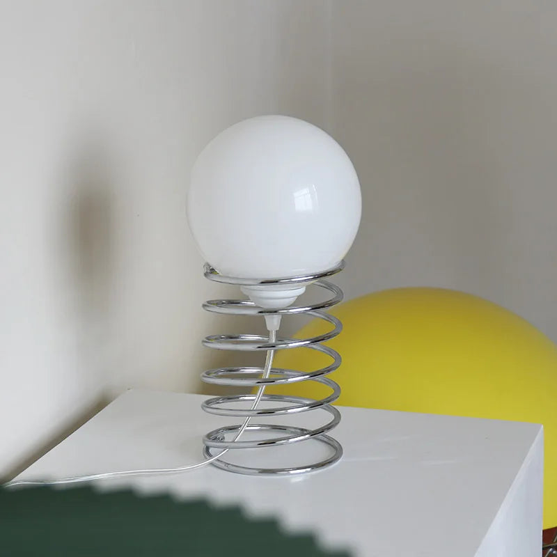 Frühling Inspiriertes Bauhaus-Tischlampe – Elegante USB-Beleuchtung für Jeden Raum 2