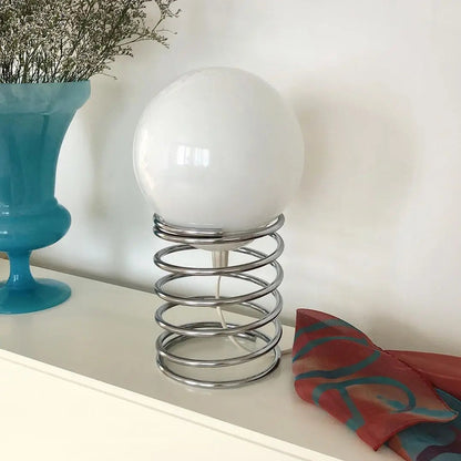 Frühling Inspiriertes Bauhaus-Tischlampe – Elegante USB-Beleuchtung für Jeden Raum 5
