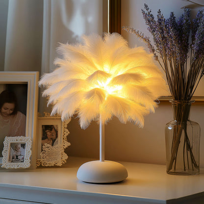**GEFIEDERTE FANTASIELAMPE** – Elegante LED Tischlampe mit Naturinspiriertem Design 1