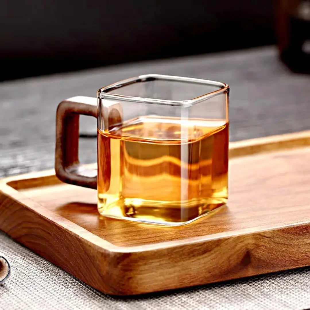 Glasbecher Mit Quadratischem Holzgriff – Stilvolles Trinkerlebnis Mit Modernem Design 4