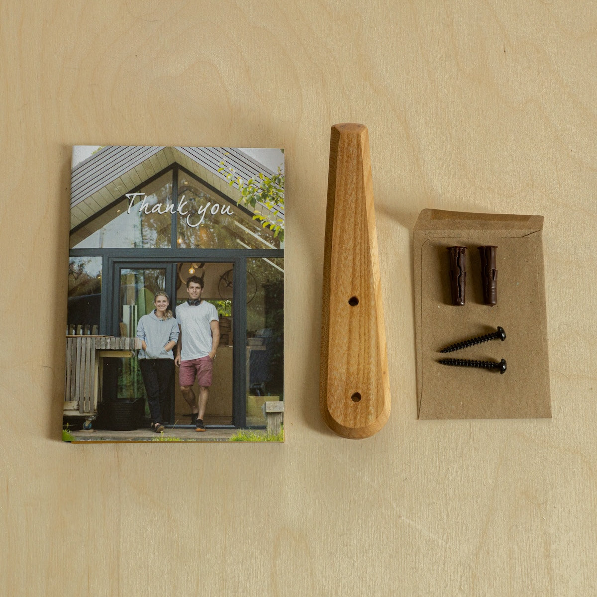 Handgefertigter Wandhaken Aus Holz – Elegante Aufbewahrung Für Schmuck Und Mäntel 2