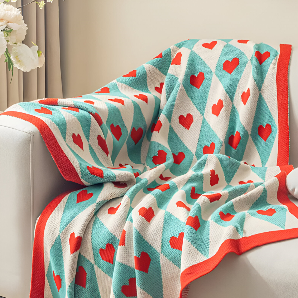 HeartiKnit Plaid Fleecedecke – Kuschelige Eleganz mit Herzmuster 1
