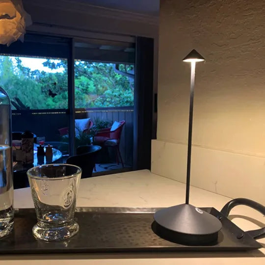 Kabellose LED-Tischlampe ClarityGlow – Elegante Lichtakzente für Ihr Zuhause 8