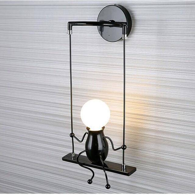 LED Wandleuchte Mann Auf Schaukel – Kreatives Licht Für Inspirierende Räume 4