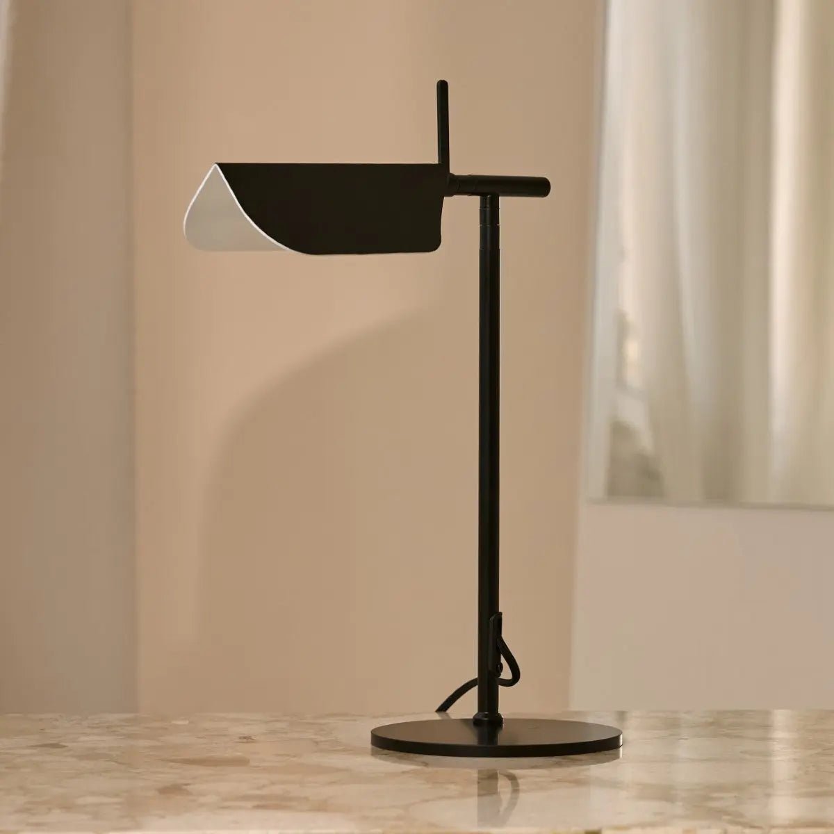 Marcello Kommodenlampe Schwarz Metall – Stilvolle Beleuchtung Für Jedes Zuhause 0