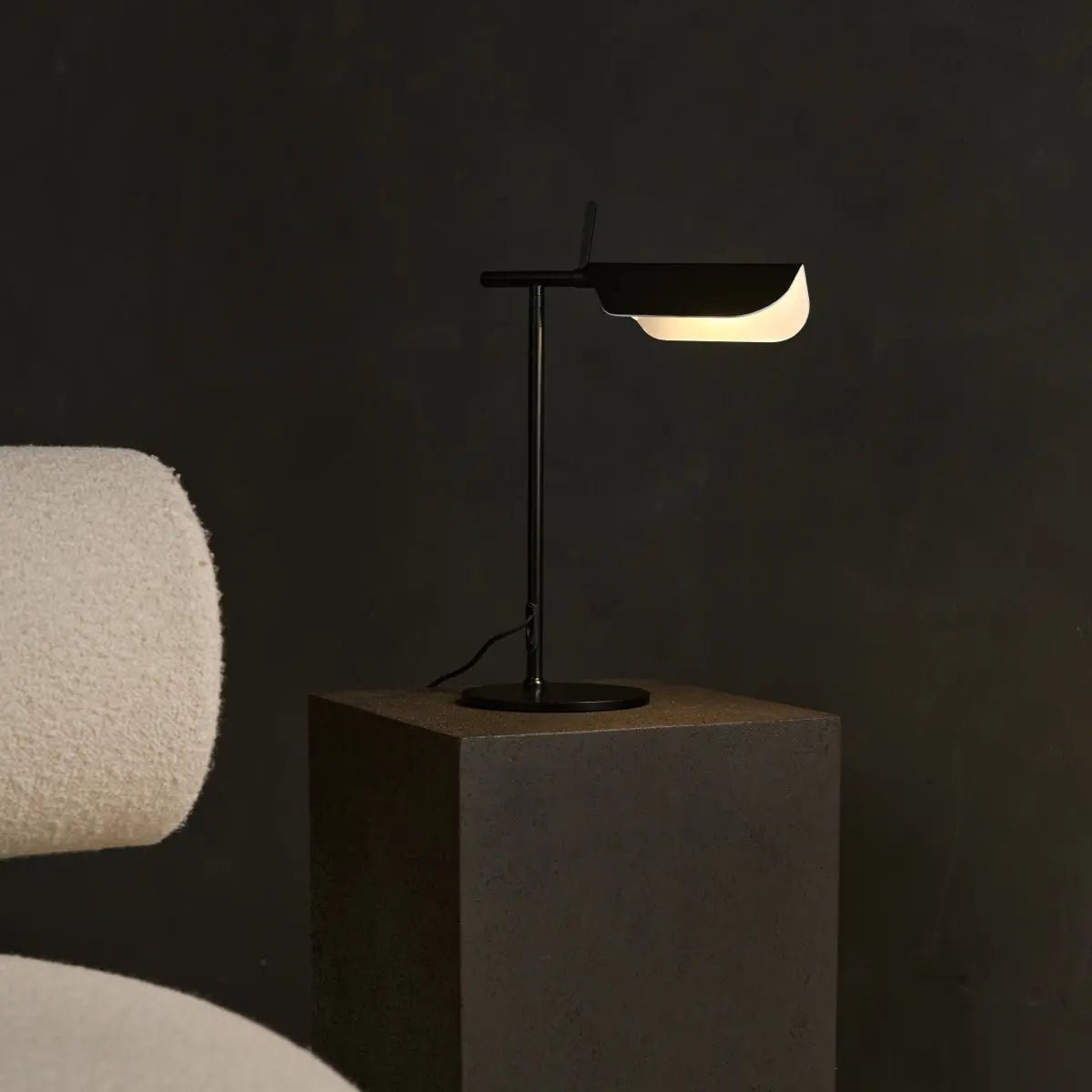 Marcello Kommodenlampe Schwarz Metall – Stilvolle Beleuchtung Für Jedes Zuhause 1