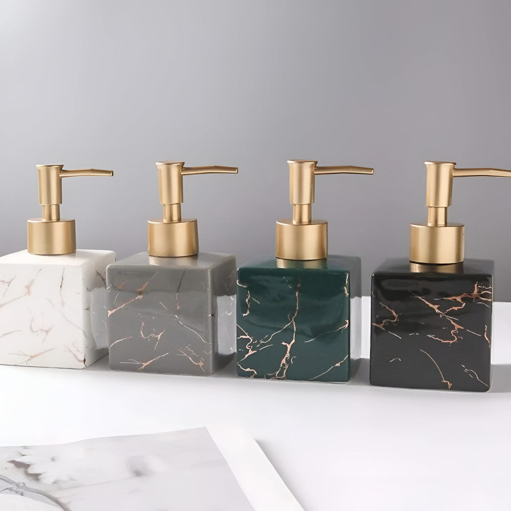 Marmor Seifenspender Mattgold – Elegante Badezimmerakzentuierung 3