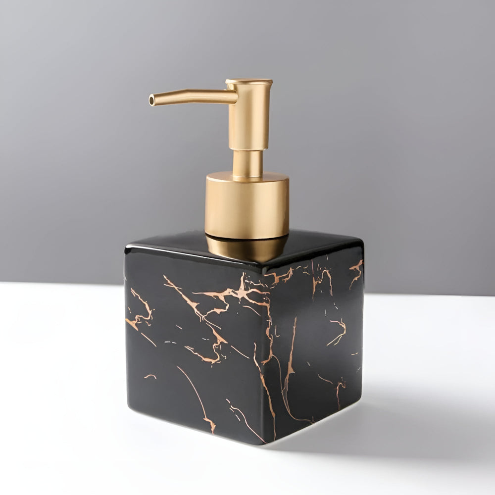 Marmor Seifenspender Mattgold – Elegante Badezimmerakzentuierung 4