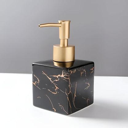 Marmor Seifenspender Mattgold – Elegante Badezimmerakzentuierung 4
