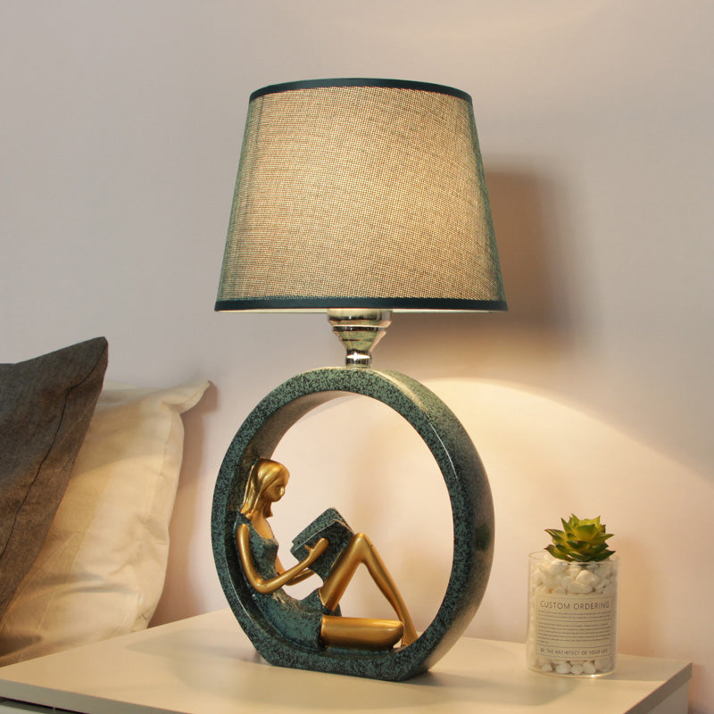 **Moderne Mädchen-Lese-Nachtlampe** – Kreatives Licht für jeden Raum 0