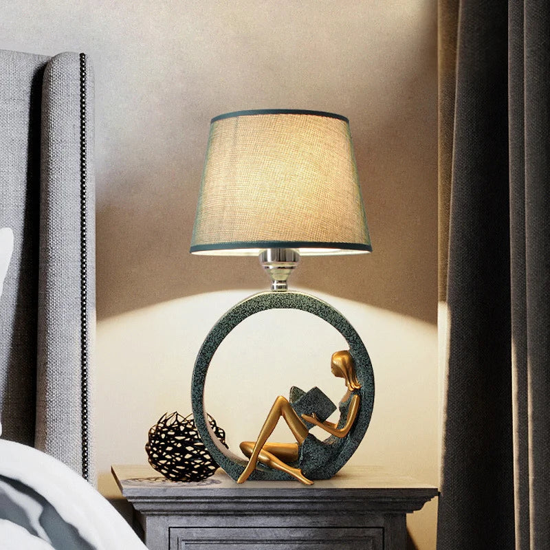 **Moderne Mädchen-Lese-Nachtlampe** – Kreatives Licht für jeden Raum 4