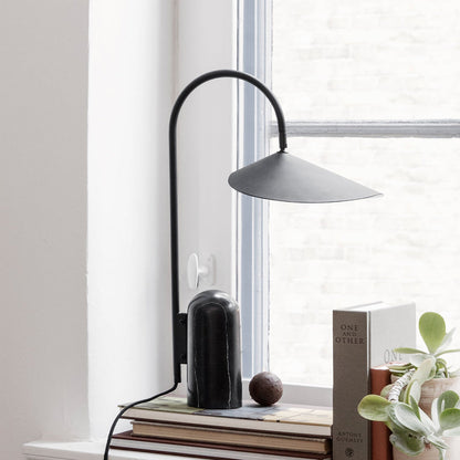 **Mono Tischlampe** – Elegantes Design mit Modernem Minimalismus 4
