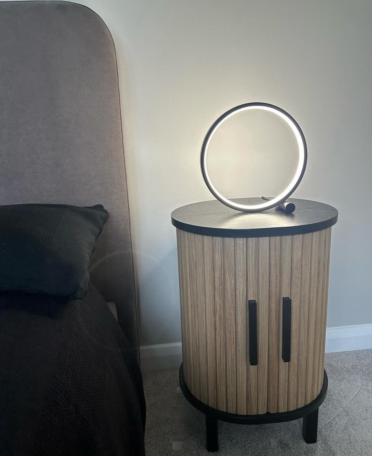 **NYRA CIRCLE LED-Lampe – Berührungsempfindliches Licht für Eleganz** 4