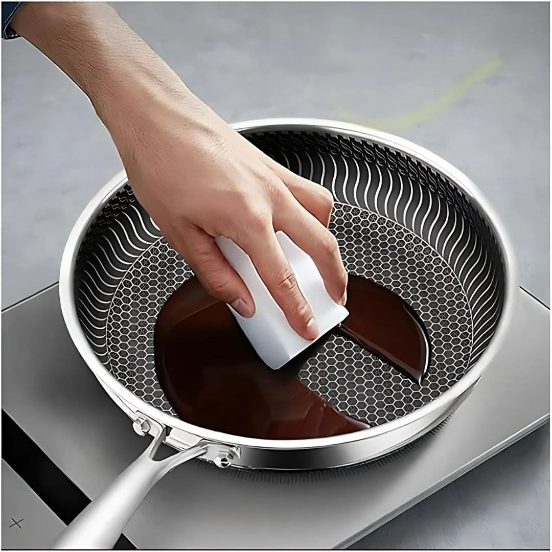 PANFORGE Edelstahlpfanne mit Hexa-Oberfläche – Perfektes Braten für Jeden Tag 5