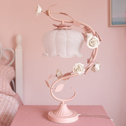 **Pastorale Tischlampe mit Keramikrosette** – Elegante Nachttischbeleuchtung 4