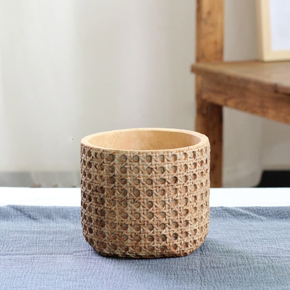 Pflanzkübel Aus Zement Mit Rattanstruktur – Elegante Präsentation Für Ihre Pflanzen 7