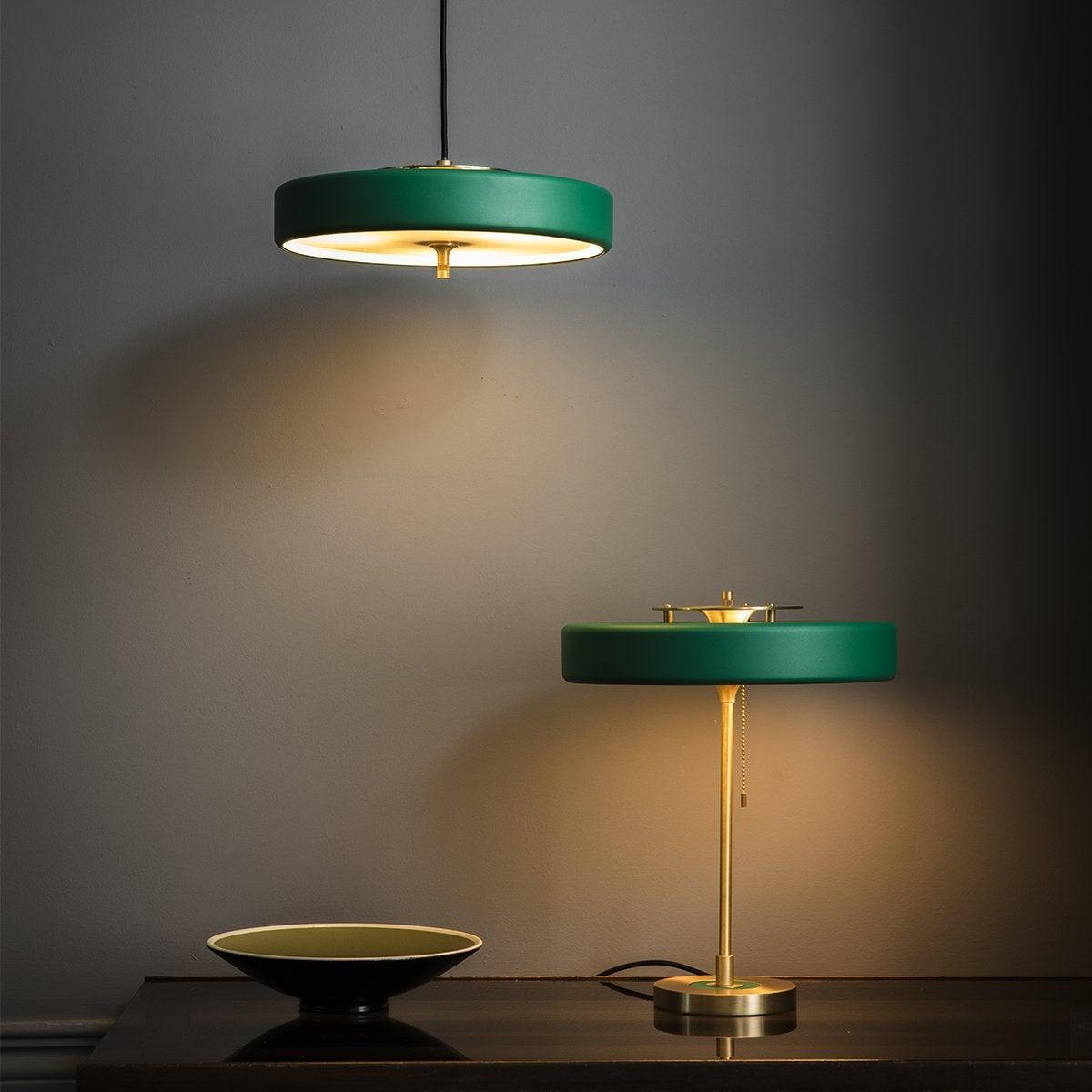 REVOLVE Tischlampe – Stilvolles Design mit Warmem Licht 4