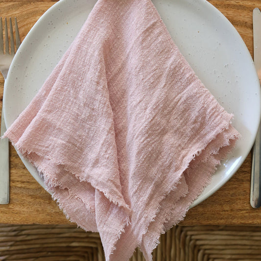 Rosa Ausgefranste Serviette – Elegante Tischgestaltung mit Bio-Baumwolle 0