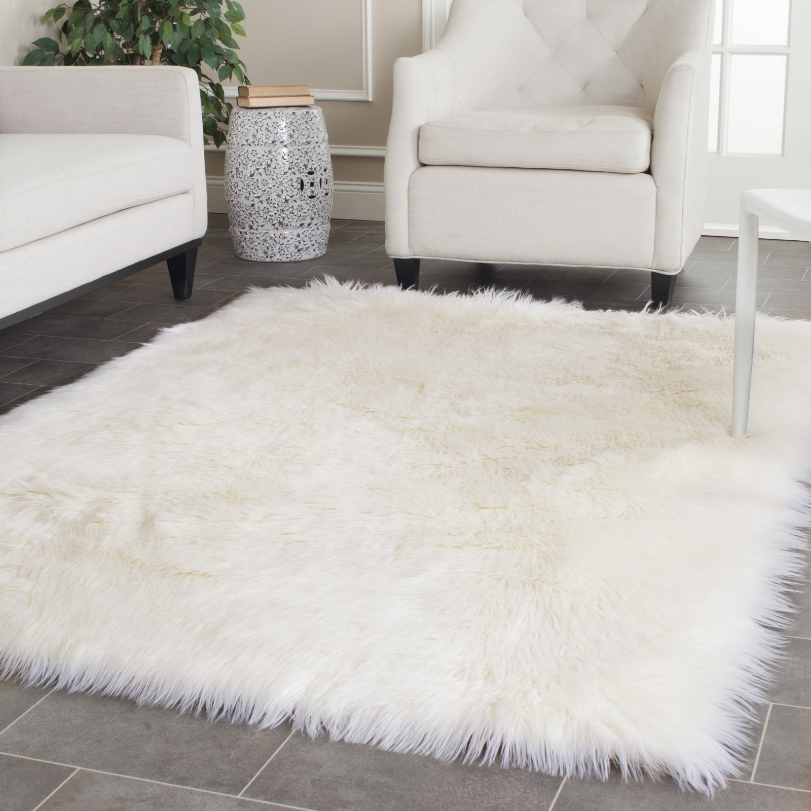 Safavieh Kunstschaffell Teppich FSS235A – Luxuriöse Eleganz Für Ihr Wohnzimmer 6