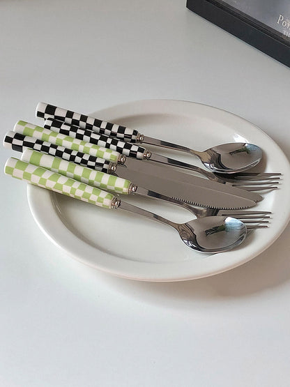 Schachbrett Edelstahlbesteck Set – Elegantes Design Für Schachliebhaber 7