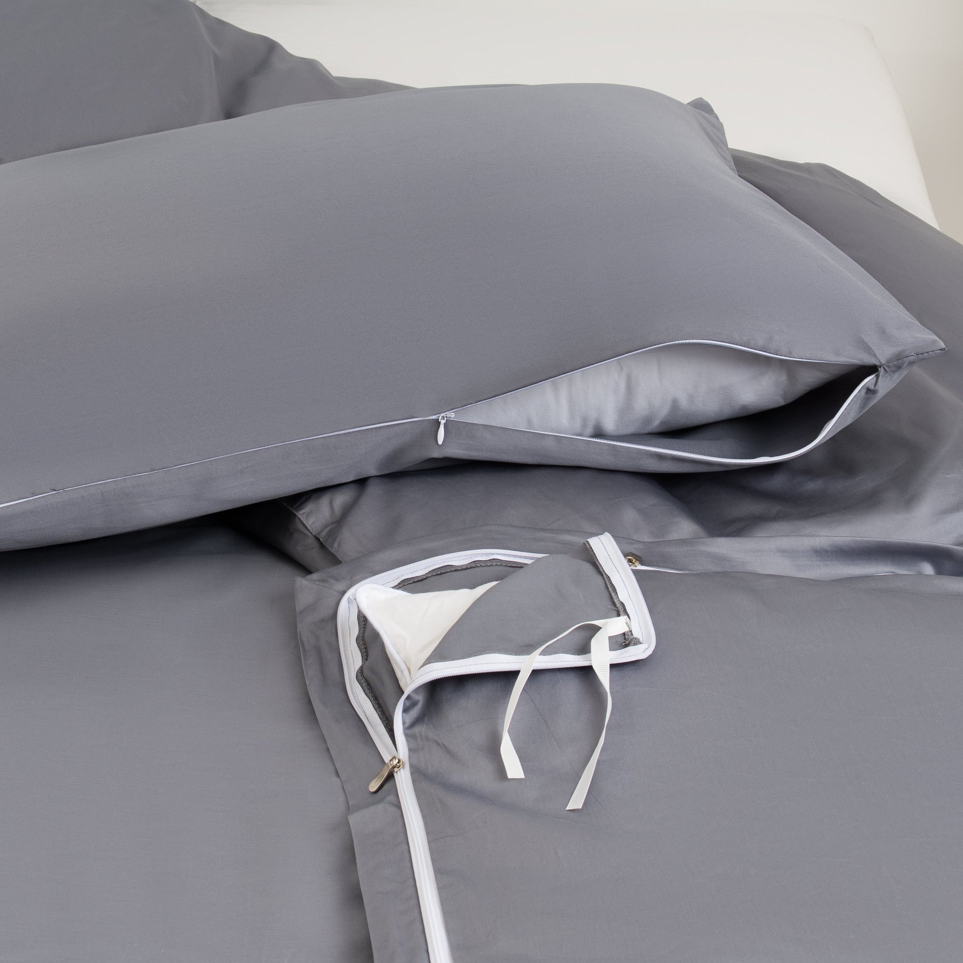 Schiefergraues Satin Bettwäsche-Set – Luxuriöser Komfort für Stilbewusste 4