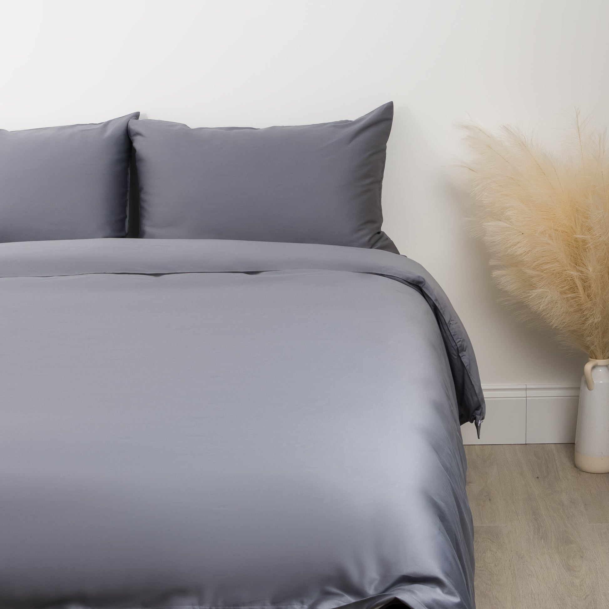 Schiefergraues Satin Bettwäsche-Set – Luxuriöser Komfort für Stilbewusste 7