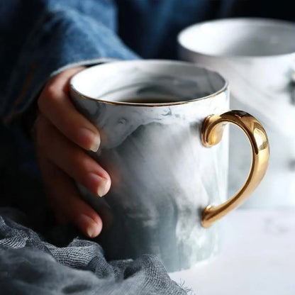 Sophia Marmor-Kaffeetasse Mit Goldenem Griff – Stilvolles Design Für Kaffeemomente 3
