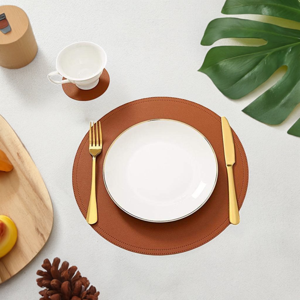 SophistiMat Braunes Leder-Tischset Abwaschbar – Stilvolle Eleganz für Jedes Essen 0