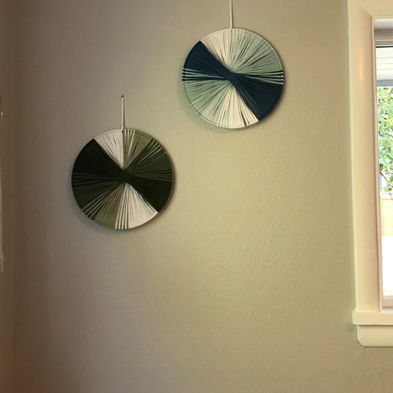 Thread Bloom Wandkunst – Handgefertigtes Fadenmuster Für Ein Modernes Ambiente 5